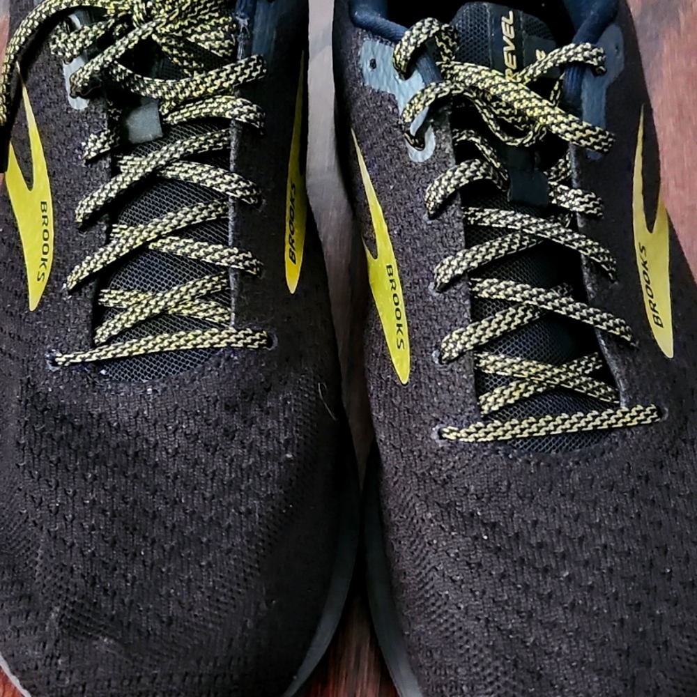Brooks revel 4